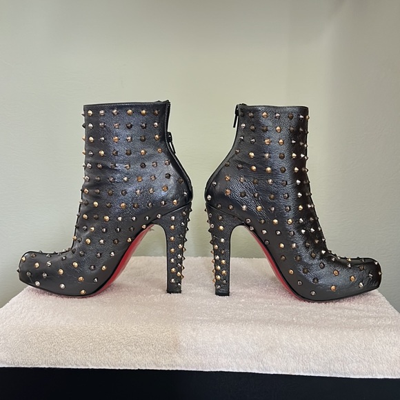 Christian Louboutin Lipspikes Black Textured Leather With Spikes Studs 39 - Picture 5 of 8